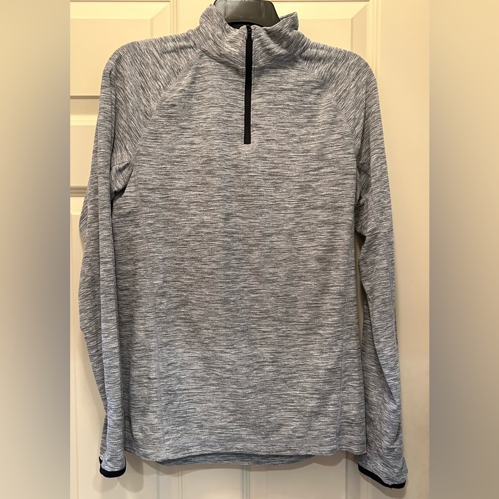 Old Navy Men’s Pullover Small